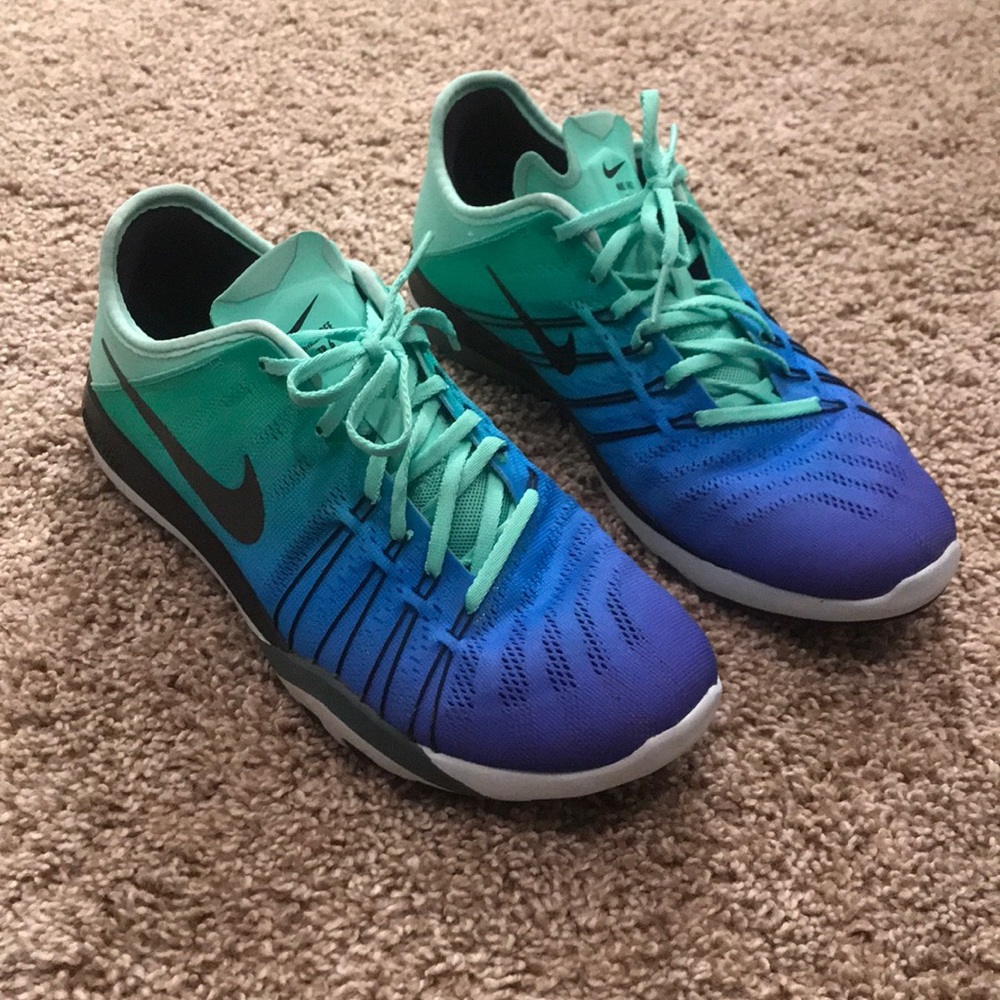 Nike Women's Free Tr 6 Spectrum Training Shoe